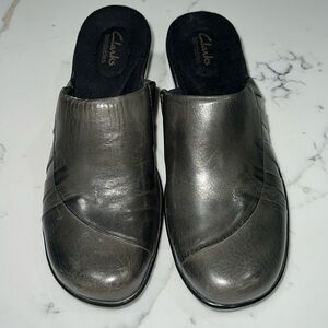 Clarks Bendables Dark Gray Mule Wedge Heel Closed Toe Comfort Shoes Women's 81/2